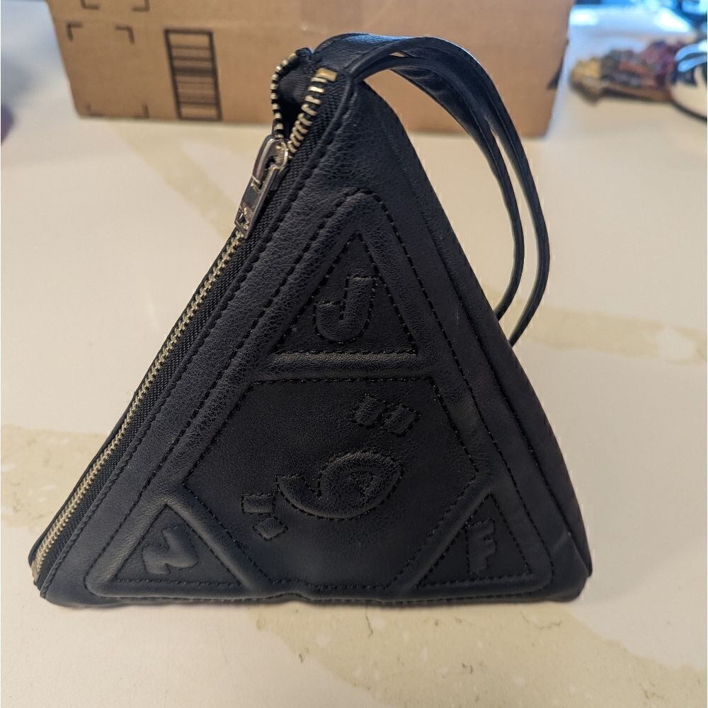 UNIF RARE Pyramid Clutch - Picture 10 of 12